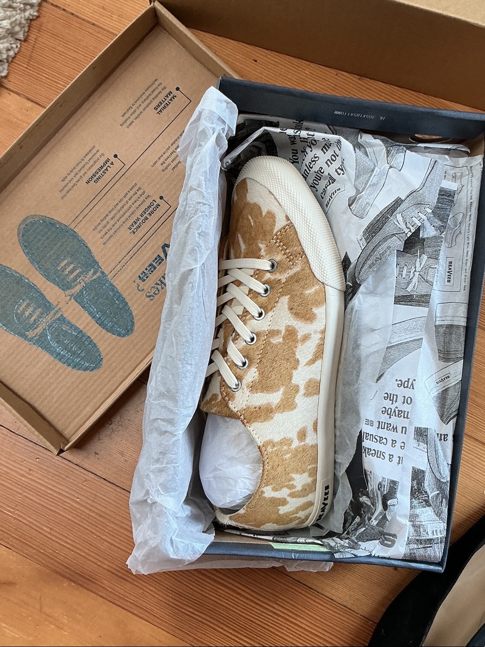 Seavees Cowhide Print Low-Top Sneaker in Tan and White